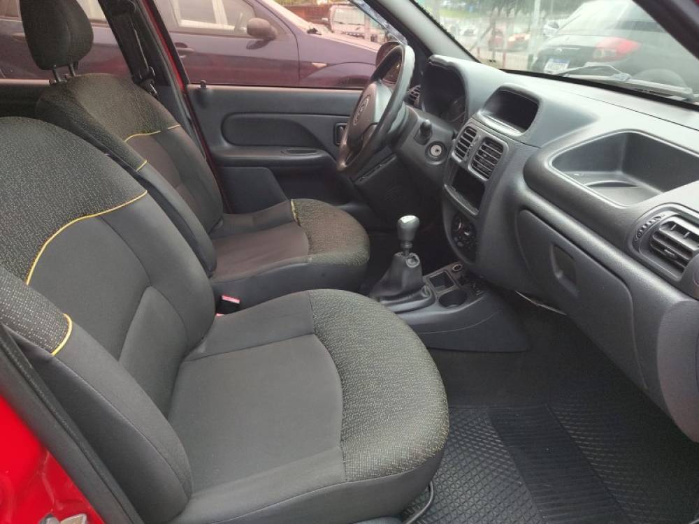RENAULT - CLIO - 2013/2014 - Vermelha - R$ 28.900,00