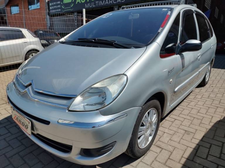 CITROËN - XSARA PICASSO - 2009/2010 - Prata - R$ 21.900,00