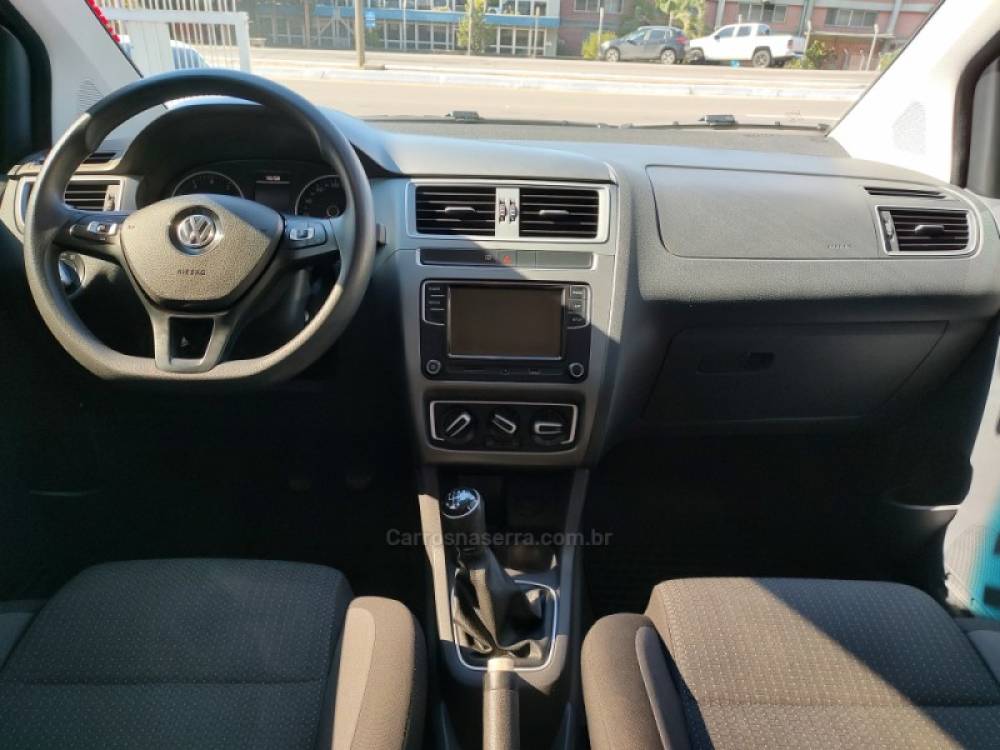 VOLKSWAGEN - FOX - 2018/2019 - Cinza - R$ 62.900,00