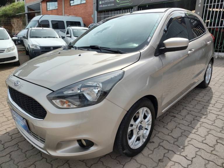 FORD - KA - 2015/2016 - Prata - R$ 40.900,00