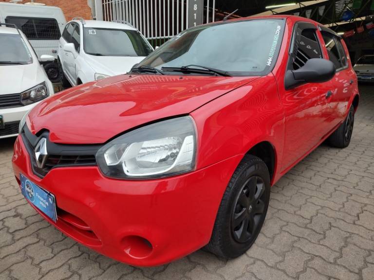 RENAULT - CLIO - 2013/2014 - Vermelha - R$ 28.900,00