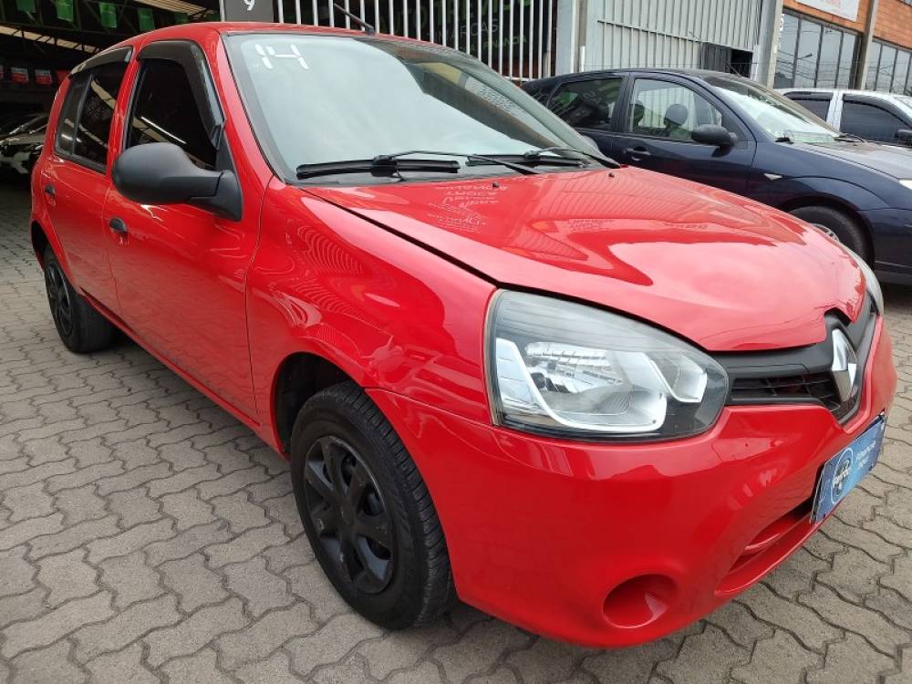 RENAULT - CLIO - 2013/2014 - Vermelha - R$ 28.900,00