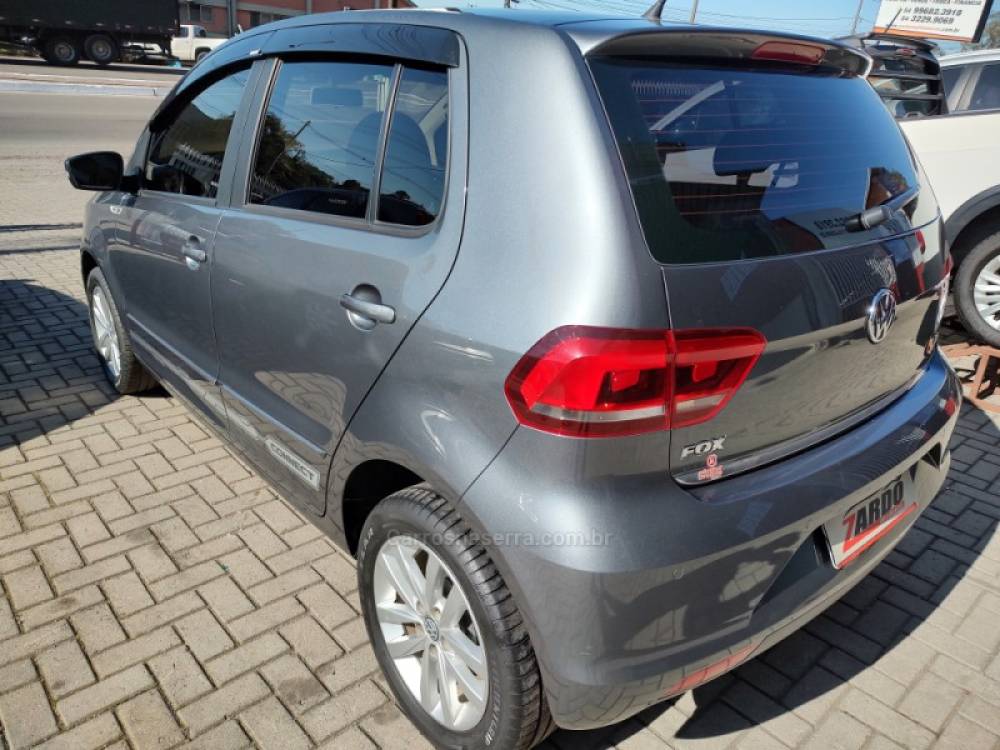 VOLKSWAGEN - FOX - 2018/2019 - Cinza - R$ 62.900,00
