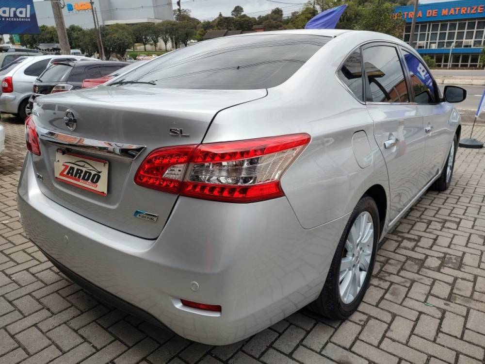 NISSAN - SENTRA - 2014/2015 - Prata - R$ 55.800,00