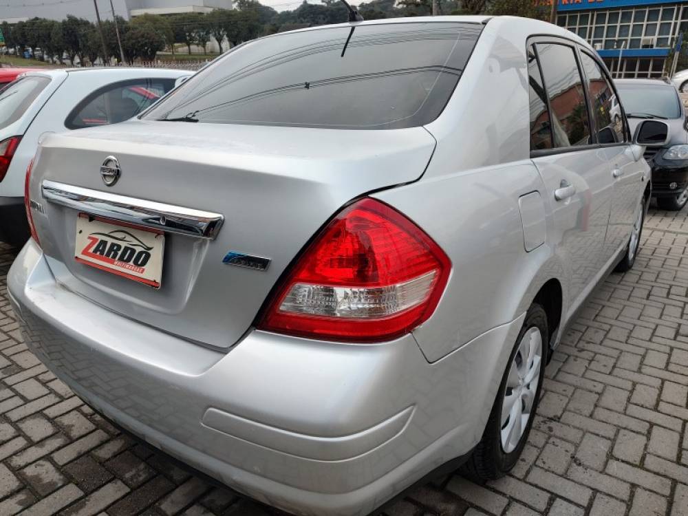 NISSAN - TIIDA - 2010/2011 - Prata - R$ 25.900,00