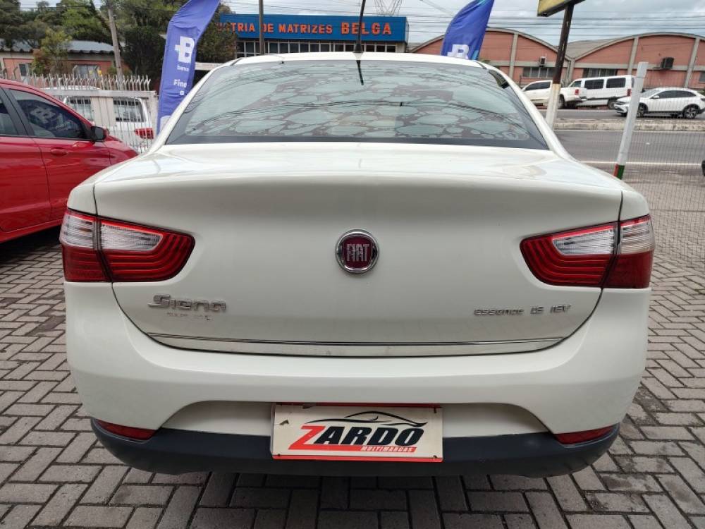 FIAT - GRAND SIENA - 2015/2016 - Branca - R$ 41.800,00