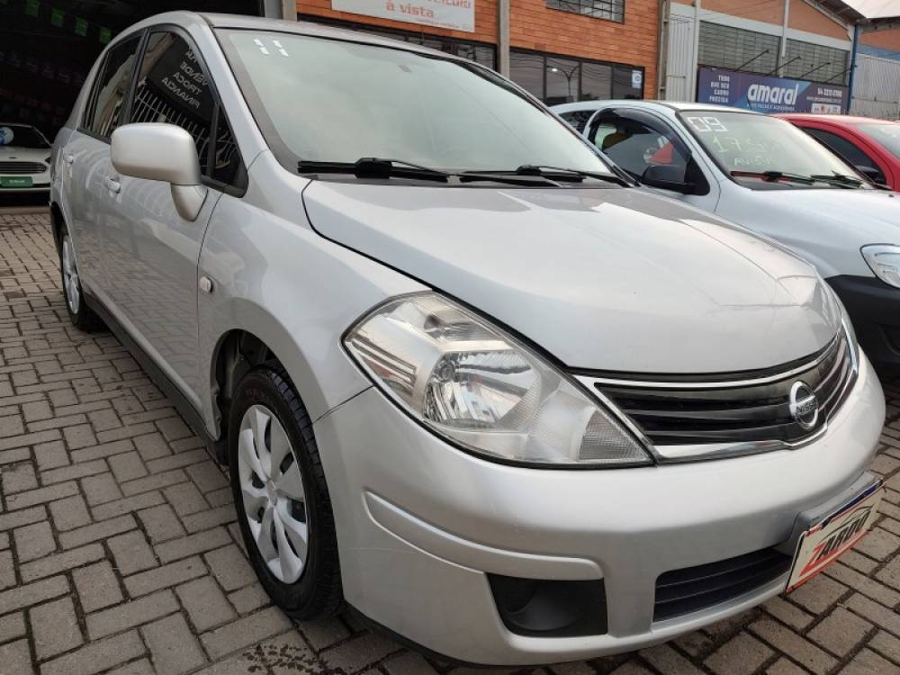 NISSAN - TIIDA - 2010/2011 - Prata - R$ 25.900,00