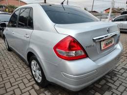 NISSAN - TIIDA - 2010/2011 - Prata - R$ 25.900,00