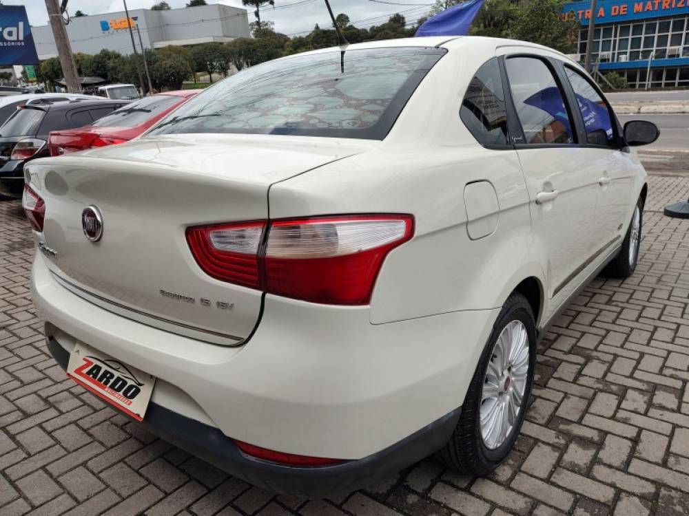 FIAT - GRAND SIENA - 2015/2016 - Branca - R$ 41.800,00