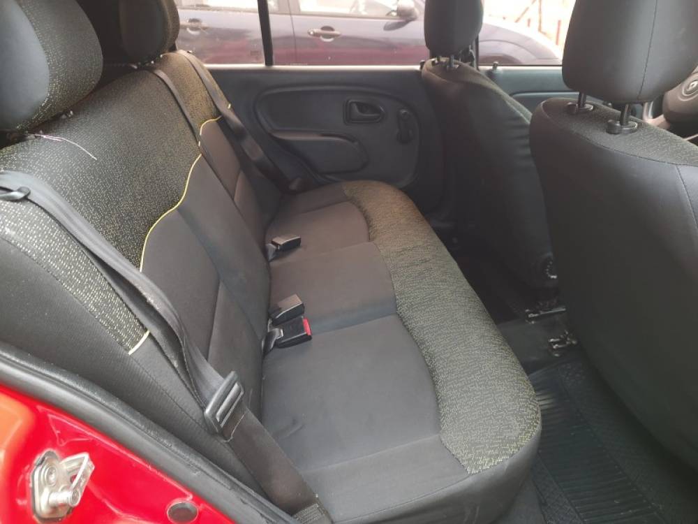 RENAULT - CLIO - 2013/2014 - Vermelha - R$ 28.900,00