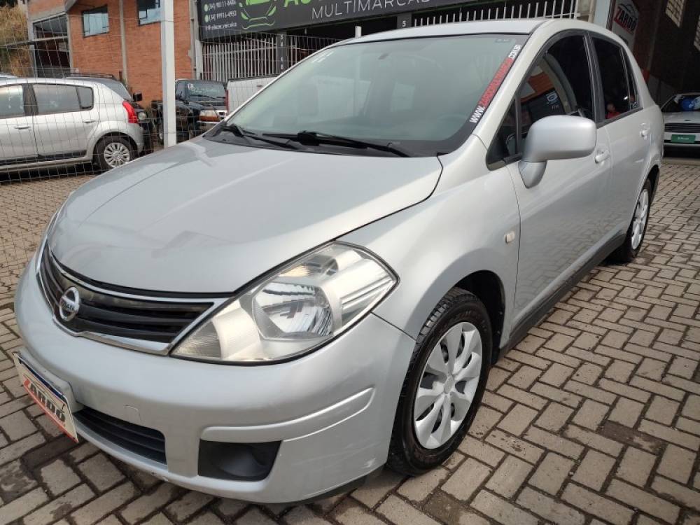 NISSAN - TIIDA - 2010/2011 - Prata - R$ 25.900,00