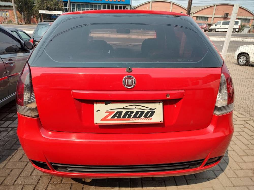 FIAT - PALIO - 2005/2006 - Vermelha - R$ 21.900,00