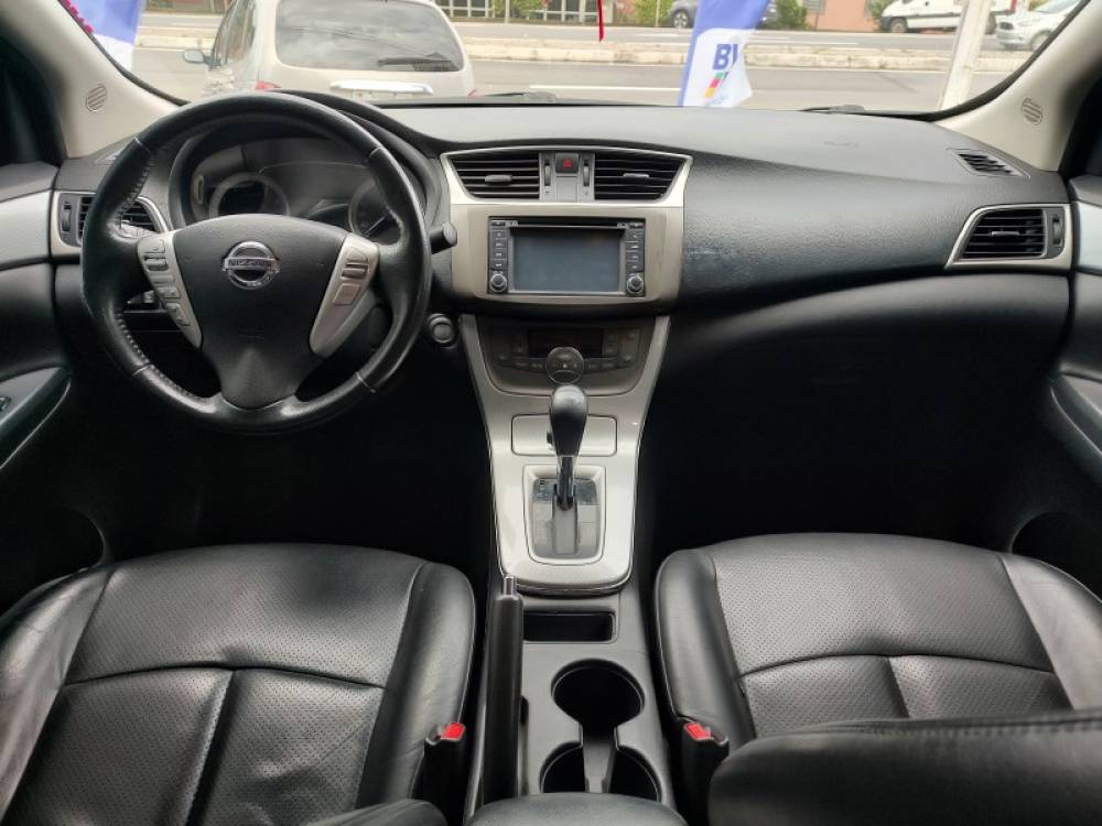 NISSAN - SENTRA - 2014/2015 - Prata - R$ 55.800,00