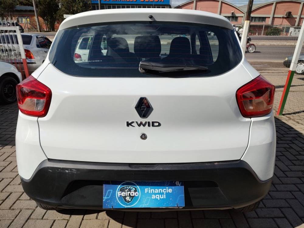 RENAULT - KWID - 2021/2022 - Branca - R$ 49.900,00