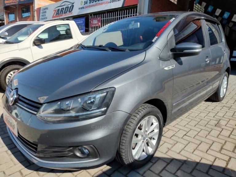 VOLKSWAGEN - FOX - 2018/2019 - Cinza - R$ 62.900,00